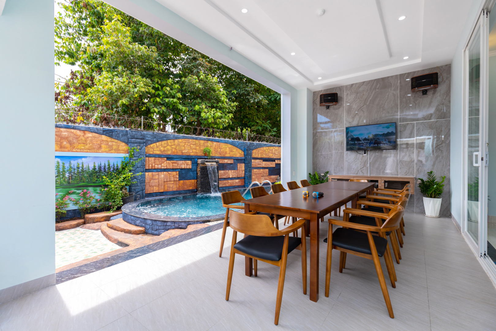 villa-c240-td6-co-ho-boi-18-phong-ngu-tai-long-cung-vung-tau-3